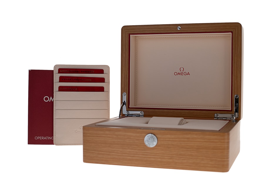 Omega Planet Ocean 215.30.46.51.01.002 Image 5